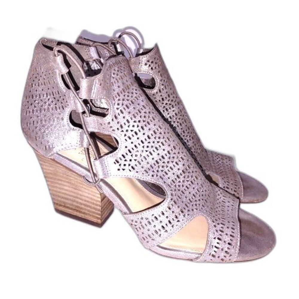 Vince Camuto Women's Eadon‎ Silver Laser Cut Leather Heeled Sandals Size 7